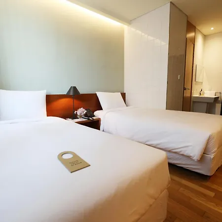 Seoul Hotel Shinshin Myeongdong Exterior photo