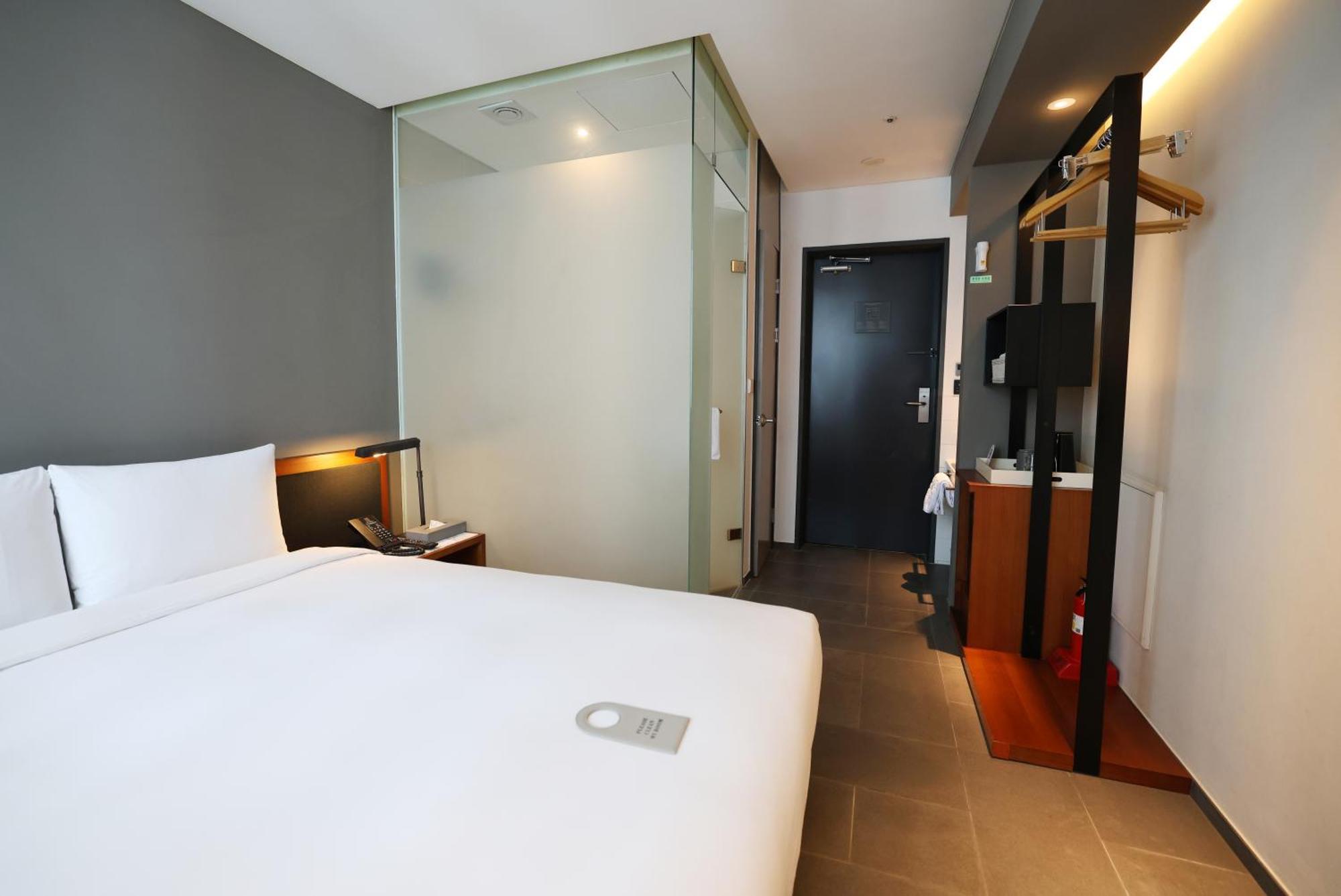 ホテル Shinshin Myeongdong 3*