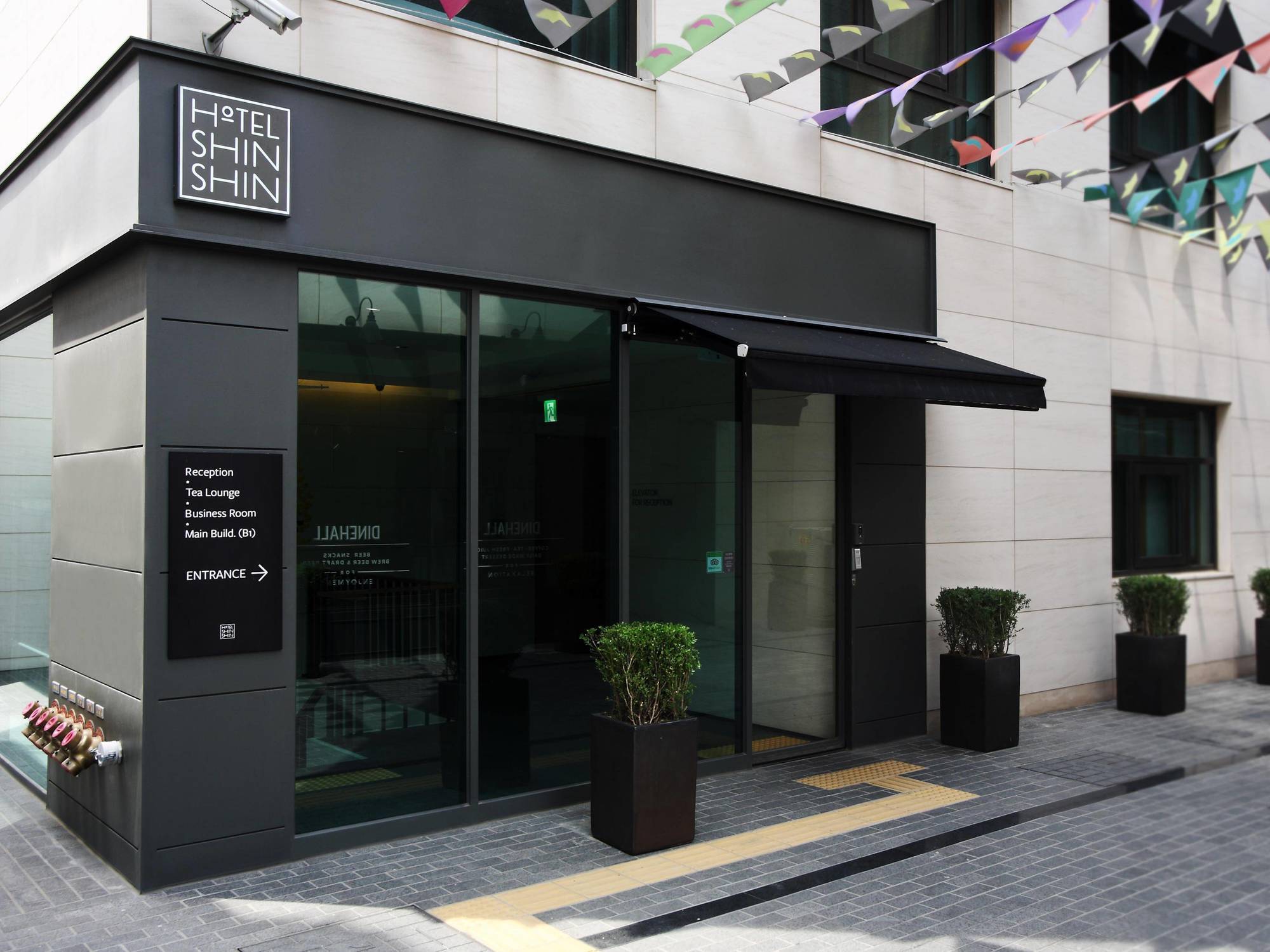 ホテル Shinshin Myeongdong 3*